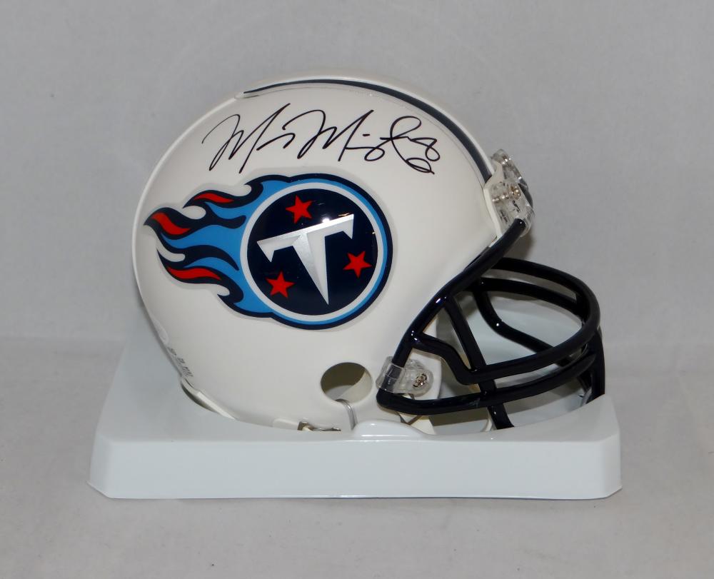 Marcus Mariota Autographed Football