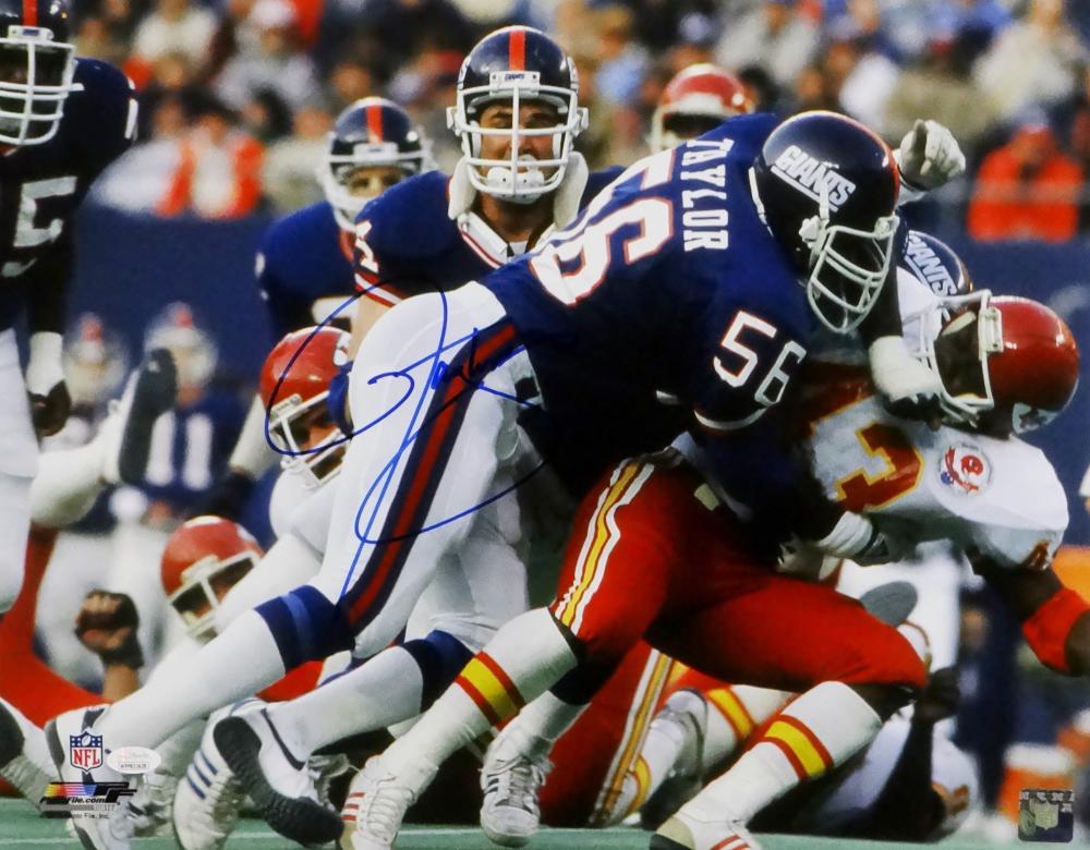 Lawrence Taylor Autographed NY Giants 16x20 Tackling Vs Chiefs Photo - –  The Jersey Source