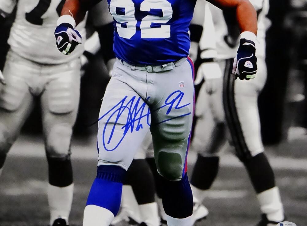 Michael Strahan Signed NY Giants 8x10 PF BW Spotlight Photo