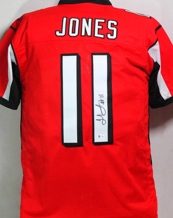 Julio Jones Autographed 2019 Red Pro Style Jersey - Beckett W Auth *R1