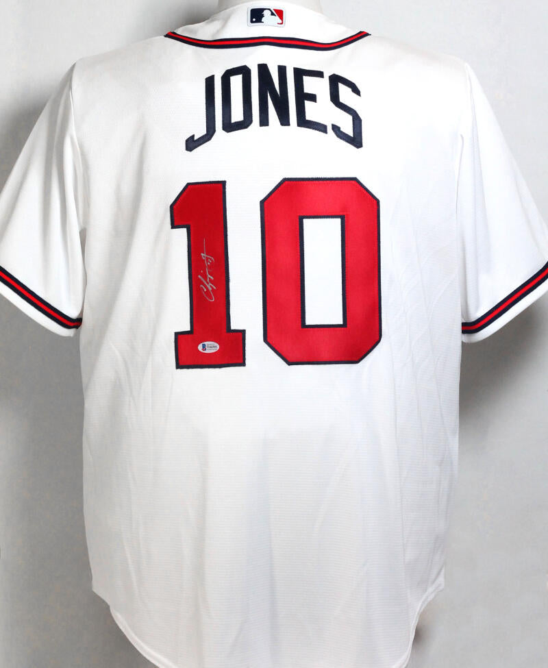 Atlanta Braves Chipper Jones Autographed White Majestic Jersey Size L