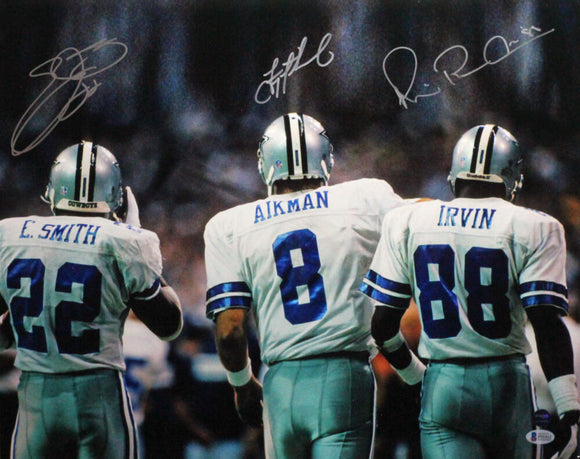 Autographed Dallas Cowboys Triplets 16x20 Photo- Beckett *Silver