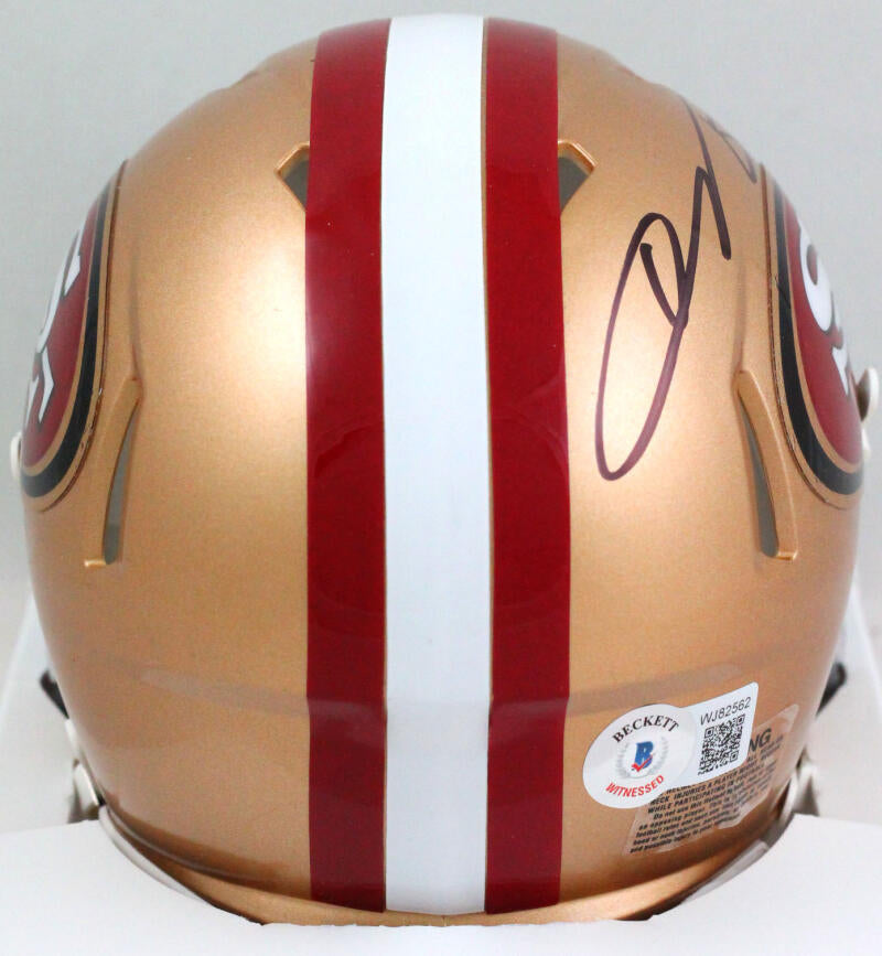 : Vernon Davis Signed San Francisco 49ers (Throwback