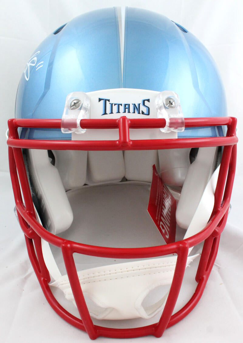 titans white helmet