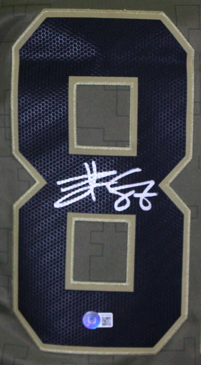 Travis Kelce Signed Authentic Nike Chiefs Salute to Service Jersey  (Beckett)