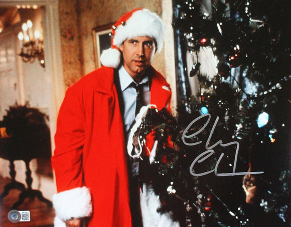 Chevy Chase Autographed 11x14 Christmas Vacation-Beckett W Hologram *Silver Image 1