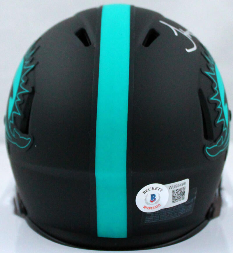 Tyreek Hill Autographed Miami Dolphins Speed Mini Helmet Steiner CX – BG  Autographs