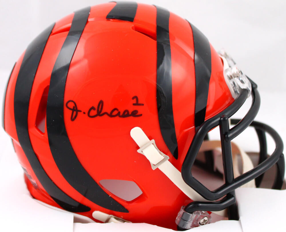 Ja'Marr Chase Autographed Cincinnati Bengals Speed Mini Helmet  *Front-Beckett W Hologram *Black