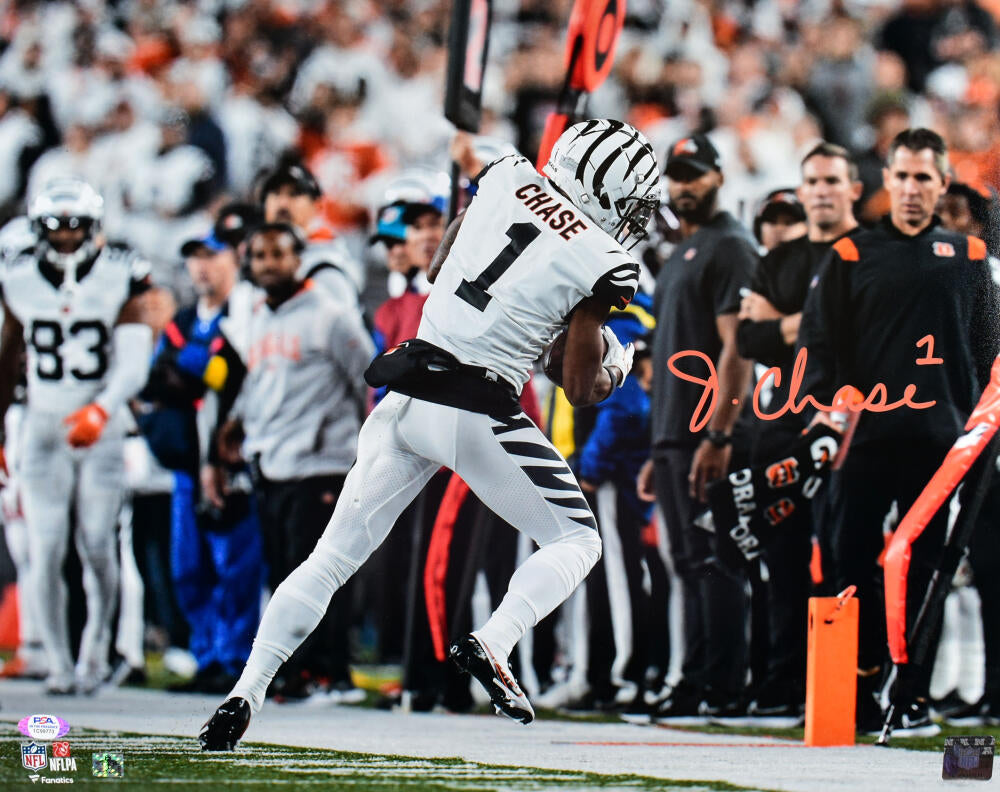 Ja'Marr Chase Cincinnati Bengals Autographed 11'' x 14'' Touchdown Spike  Spotlight Photograph