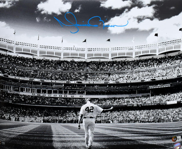 Mariano Rivera Signed 16x20 New York Yankees B/W Back View Photo - Beckett W Hologram *Blue Image 1