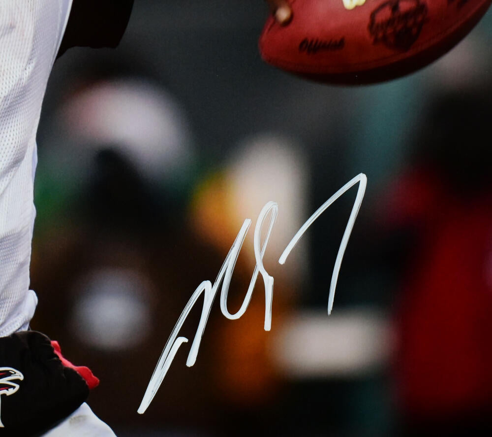 Michael Vick - Autographed Signed Photograph