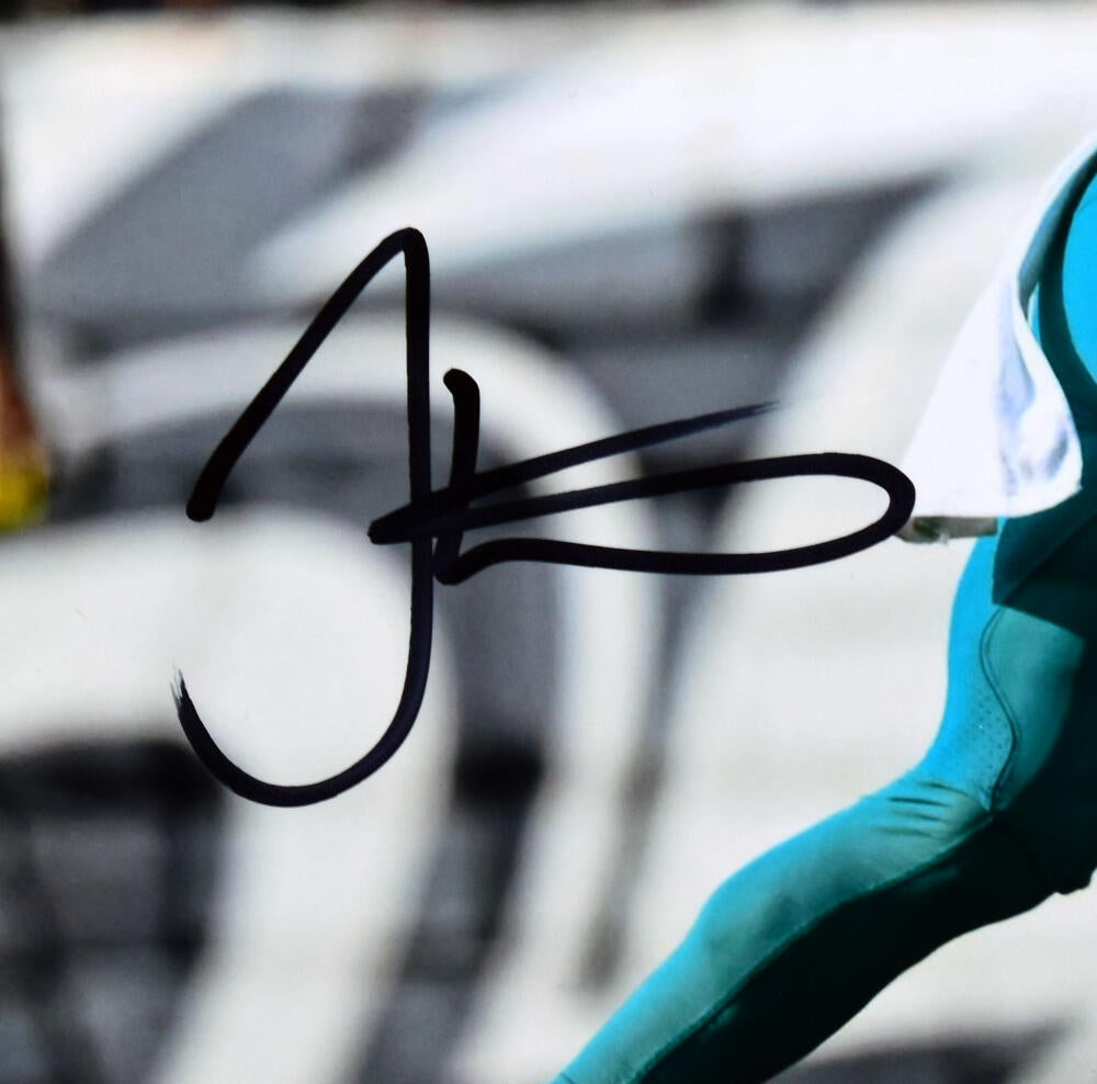 Tyreek Hill Autographed Miami Dolphins 8X10 Teal Jersey Photo- Beckett –  The Jersey Source