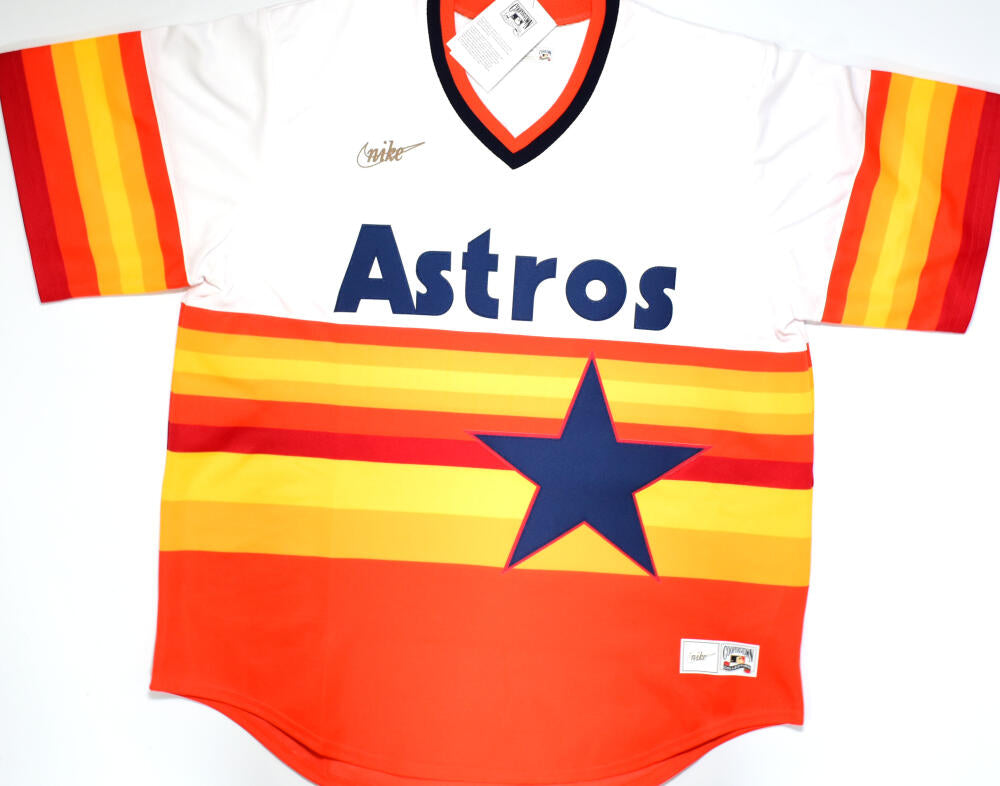 Kyle Tucker Autographed Houston Astros Nike Rainbow Jersey-Beckett Hol –  The Jersey Source