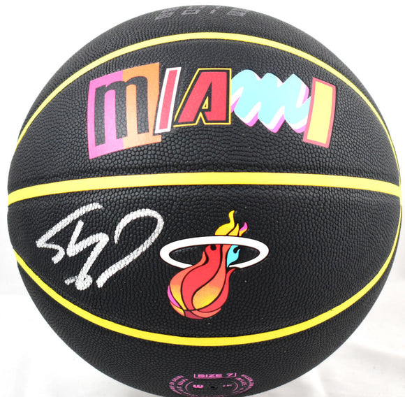 Shaquille O'Neal Autographed NBA Heat City Edition Wilson Basketball-Beckett W Hologram *Silver Image 1