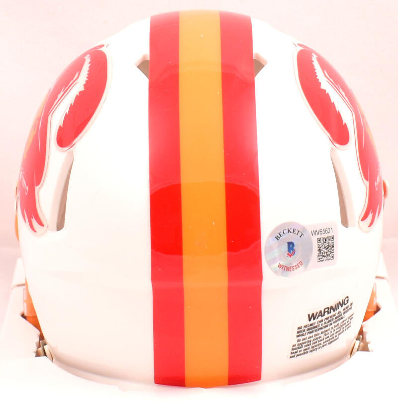 Devin White Autographed Tampa Bay Buccaneers 76-96 Speed Mini Helmet-B –  The Jersey Source