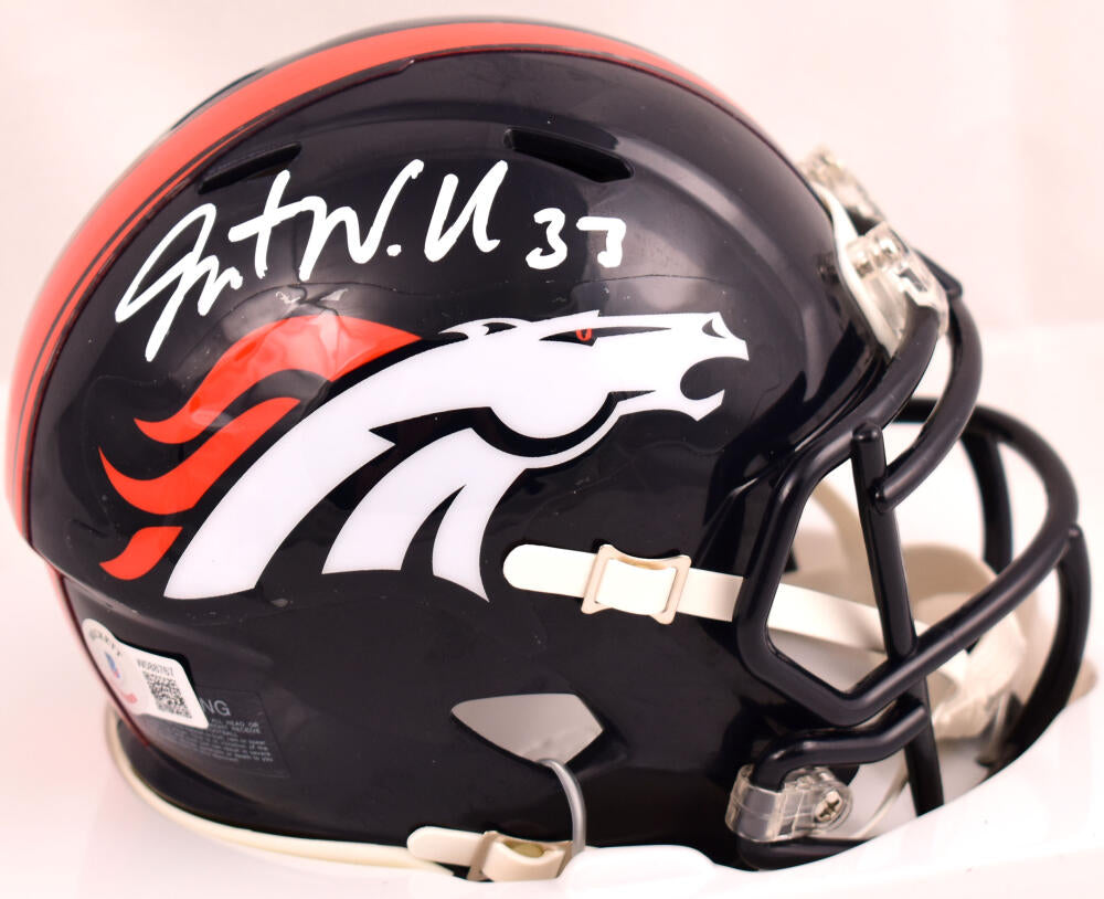 Javonte Williams Autographed Denver Broncos Speed Mini Helmet-Beckett – The  Jersey Source