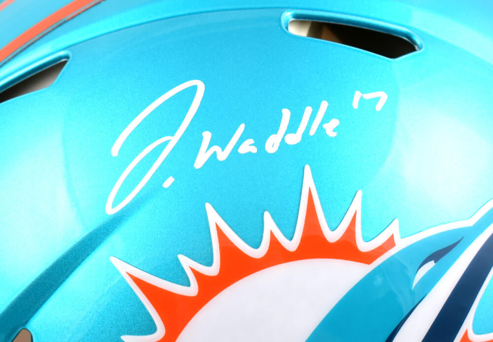 Jaylen Waddle Autographed Miami Dolphins Flash Speed Mini Helmet-Fanat –  The Jersey Source