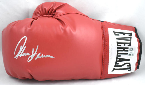 Tommy Hearns Autographed Red Everlast Boxing Glove *Left - Beckett W Hologram *Silver Image 1