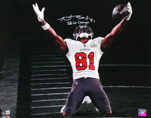 Antonio Brown Signed Buccaneers 16x20 Spotlight Photo w/ SB Insc-Beckett W Holo