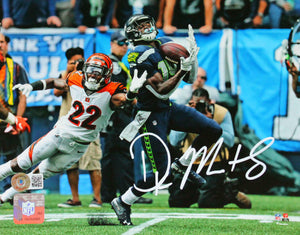 DK Metcalf Autographed Seattle Seahawks 8x10 v. Bengals FP Photo-Beckett W Holo