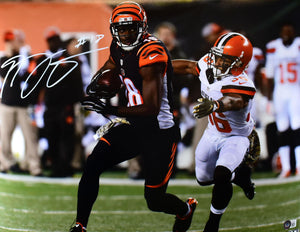 AJ Green Signed 16x20 Cincinnati Bengals TD Catch Photo-Beckett W Hologram