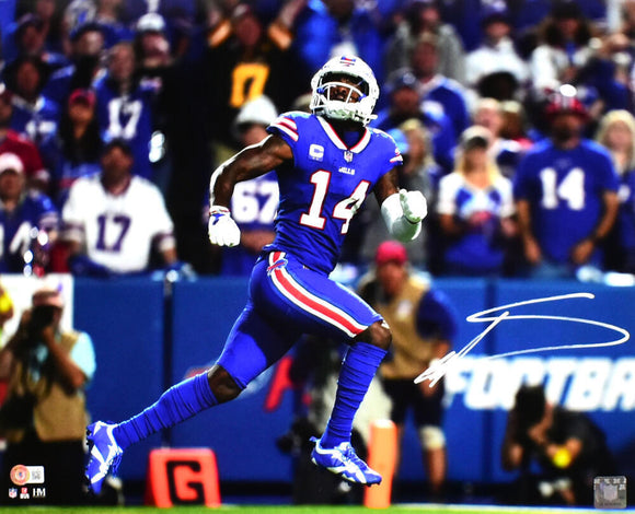 Stefon Diggs Autographed Buffalo Bills 16x20 Looking Up Photo-Beckett W Hologram