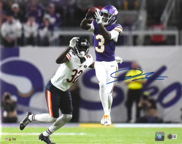 Jordan Addison Autographed Minnesota Vikings 16x20 Catch Photo - Beckett W Holo