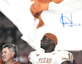 Vince Young Autographed Texas Longhorns 16x20 Smile Photo - JSA W *Blue
