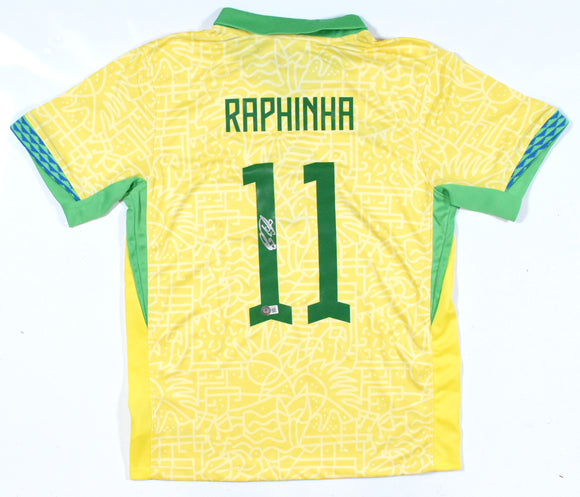Raphinha Autographed Brazil Home Soccer Jersey #11 - Beckett Hologram *M