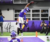 Justin Jefferson Autographed Minnesota Vikings 16x20 Catch Photo- Beckett W Holo
