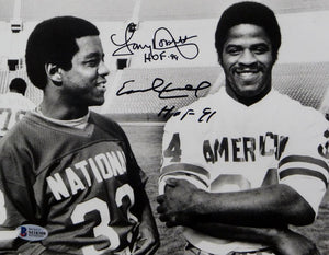 Tony Dorsett/Earl Campbell Autographed HOF 8x10 B&W Smiling Photo- Beckett Auth