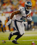 DeMarco Murray Autographed Eagles 16x20 Vertical Running Photo- JSA Authenticated
