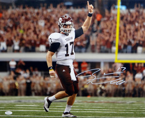 Ryan Tannehill Autographed Texas A&M 16x20 Pointing Up Photo- JSA Authenticated