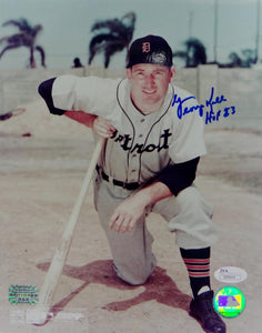 George Kell Autographed Detroit Tigers 8x10 Kneeling Photo W/ HOF- JSA Auth *Blue