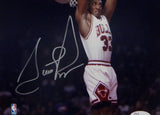 Scottie Pippen Signed Chicago Bulls 8x10 Reverse Dunk Photo- JSA Auth *Silver