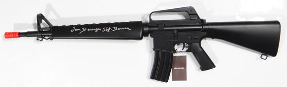 Tom Berenger Autographed WELL Air P Series 16-A3 AirSoft G- JSA W Auth