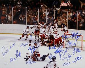 1980 Miracle On Ice Team USA Autographed 16x20 Photo w/ 18 Signatures- Beckett Auth