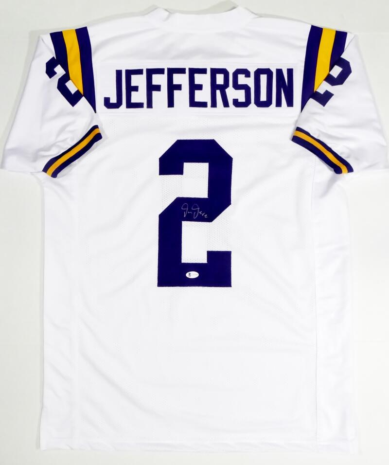 The Jersey Source Autographs Justin Jefferson Signed White College Style Jersey w/Natl Champs-Beckett W Holo