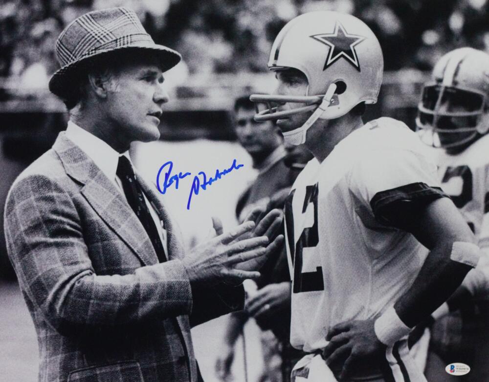 Roger Staubach Autographed Cowboys 16x20 B&W w/Landry Photo- Beckett W –  The Jersey Source