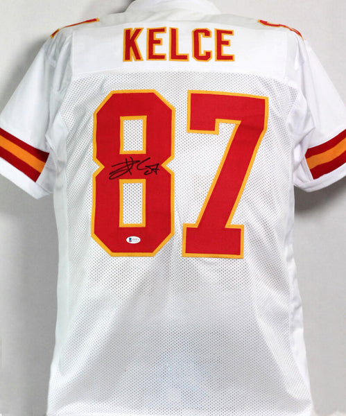 Travis Kelce Autographed Yellow Pro Style Jersey - Beckett W *Black – The  Jersey Source