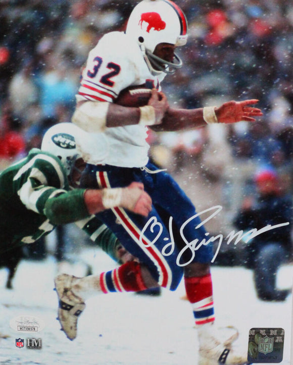 OJ Simpson Signed Buffalo Bills White Jersey in snow 16X20 Photo