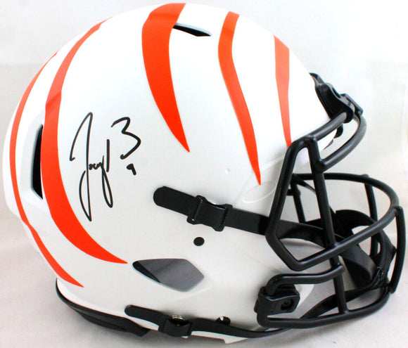 Autographed Cincinnati Bengals Joe Burrow Fanatics Authentic Black