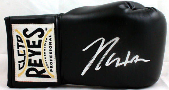 Julio Cesar Chavez Sr. Autographed *Right Black Cleto Reyes Boxing Glove-JSA *Silver