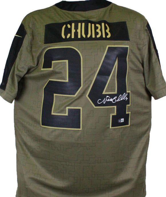 Nick Chubb Cleveland Browns Autographed Nike 2021 Salute To Service Limited Player Jersey-Beckett W Hologram  Image 1