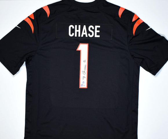 Ja'Marr Chase Autographed Cincinnati Bengals Black Nike Game Jersey *Bold- Beckett W Hologram *Black Image 1