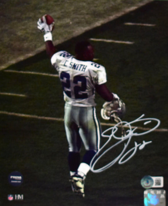 Emmitt Smith Autographed Dallas Cowboys 8x10 Arm Up Photo- Beckett W Hologram *White Image 1