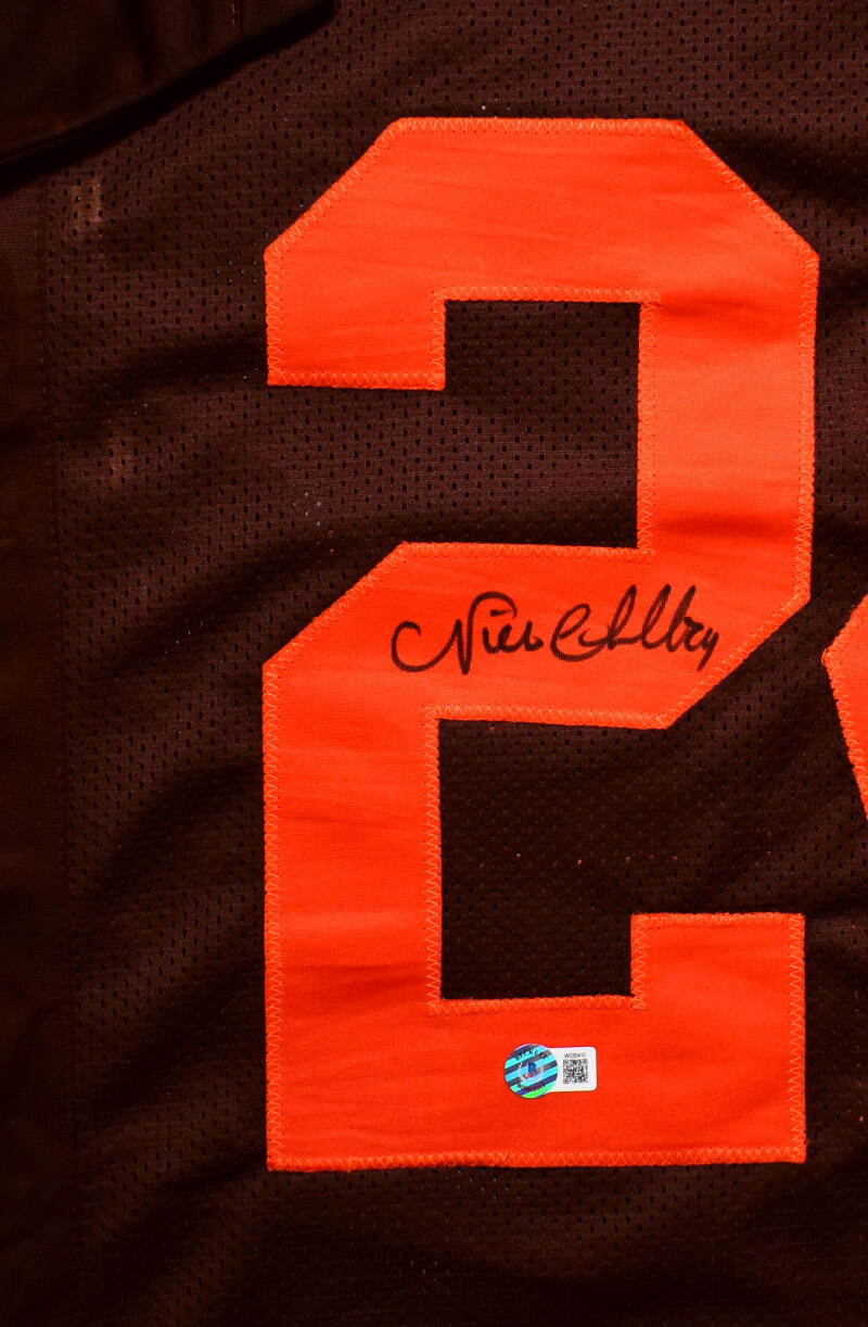 The Jersey Source Autographs Nick Chubb Autographed Brown w/ Orange #'s Pro Style Jersey-Beckett W Hologram