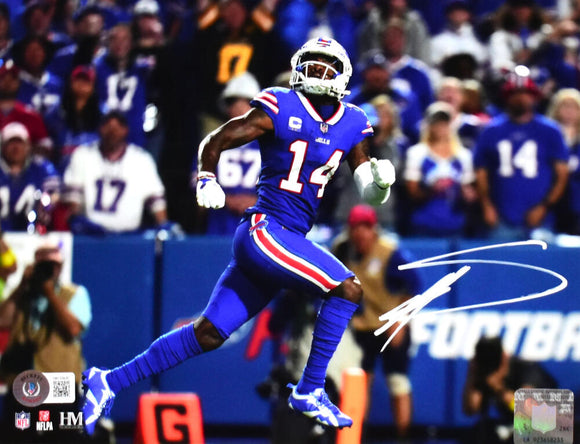 Stefon Diggs Autographed Buffalo Bills 8x10 Looking Up Photo-Beckett W Hologram *White Image 1