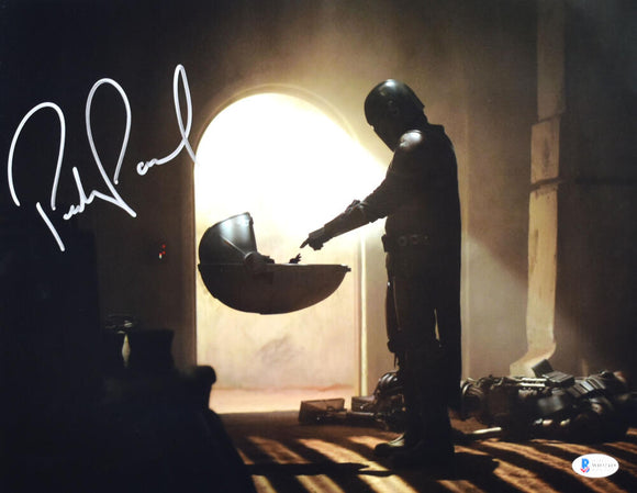 Pedro Pascal Autographed The Mandalorian 11X14 w/ Grogu Photo- Beckett W *Silver Image 1