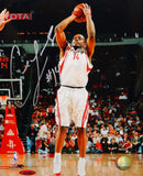 Carl Landry Autographed 8x10 Shooting Photo- TriStar Authenticated